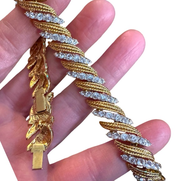 Elegant Vintage JBK Camrose & Kross Gold and Silver CZ crystal Twist Bracelet - Picture 3 of 8